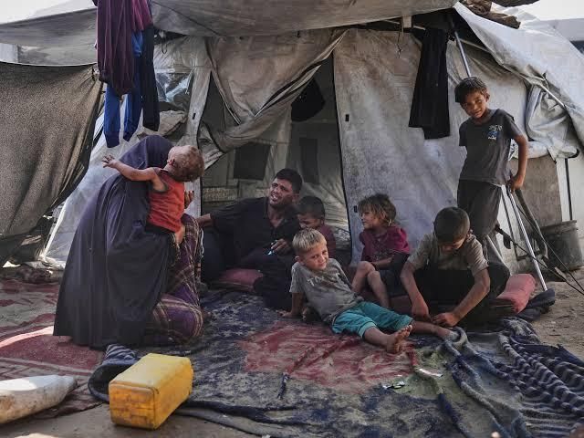 4 وفيات خلال شهر.. مجمع ناصر الطبي يحذّر عبر "راية" من تفشي الحمى الشوكية بين أطفال غزة