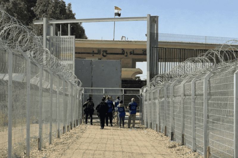 الاحتلال يعتقل ثلاثة مواطنين من غزة خلال عودتهم إلى القطاع عبر معبر رفح