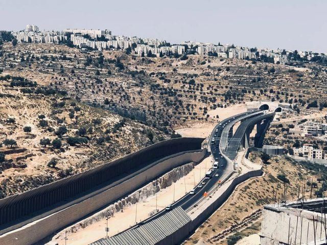 المجلس الأوروبي يطالب إسرائيل بوقف الاستيطان ويحذر الشركات من المشاركة في "E1"