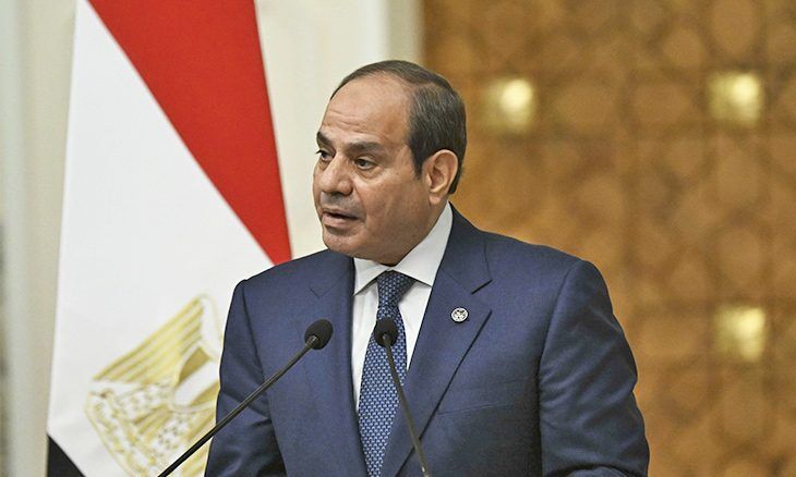 مقترح السيسي لتأهيل مرشحي الرئاسة عسكرياً يثير جدلاً دستورياً في مصر