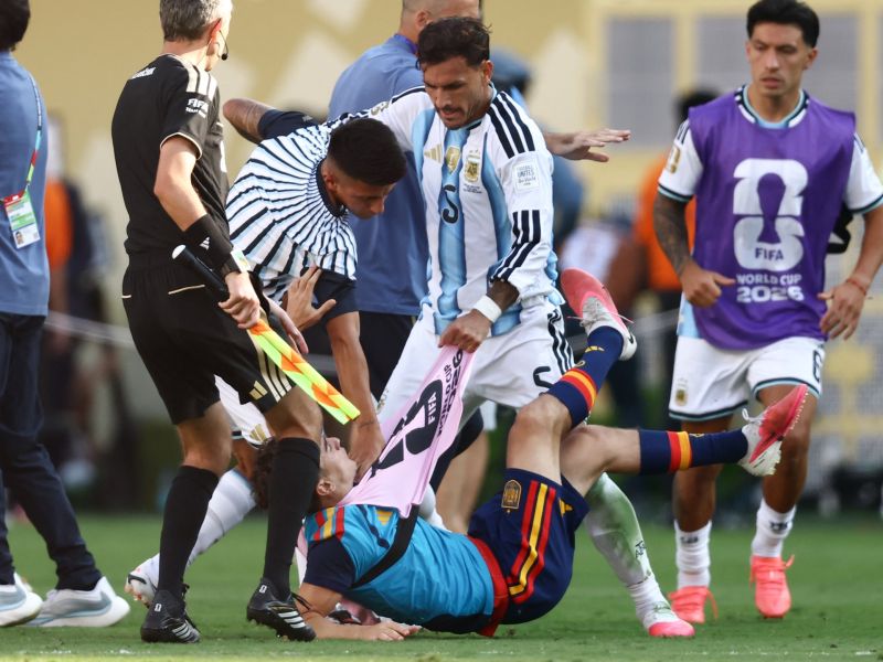 قرار مفاجئ من "فيفا" بشأن عقوبات الأرجنتين بعد مونديال 2026