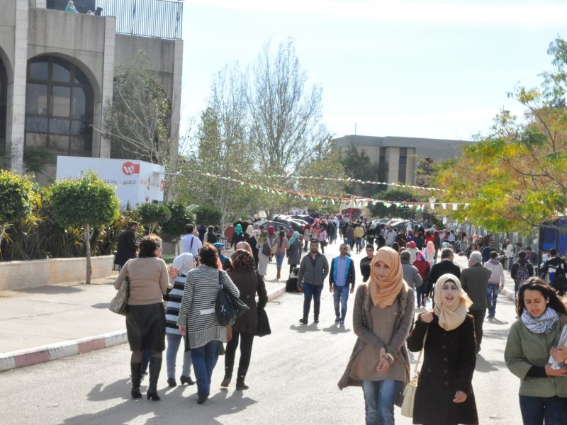 الاحتلال يقتحم جامعة القدس ويحقق مع طلبتها