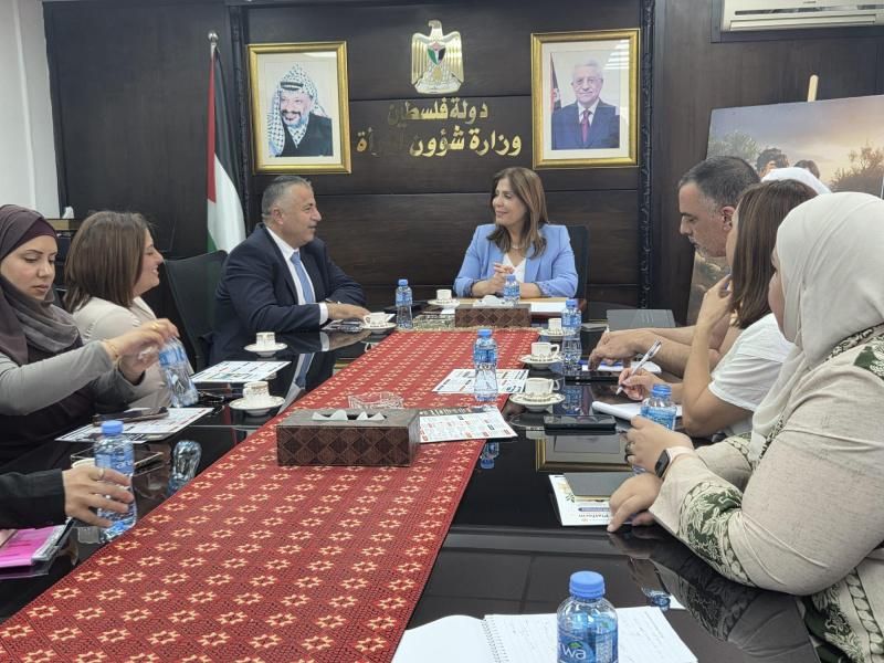 الخليلي تؤكد أهمية الشراكة مع الهيئات المحلية في تعزيز التمكين الاقتصادي للنساء