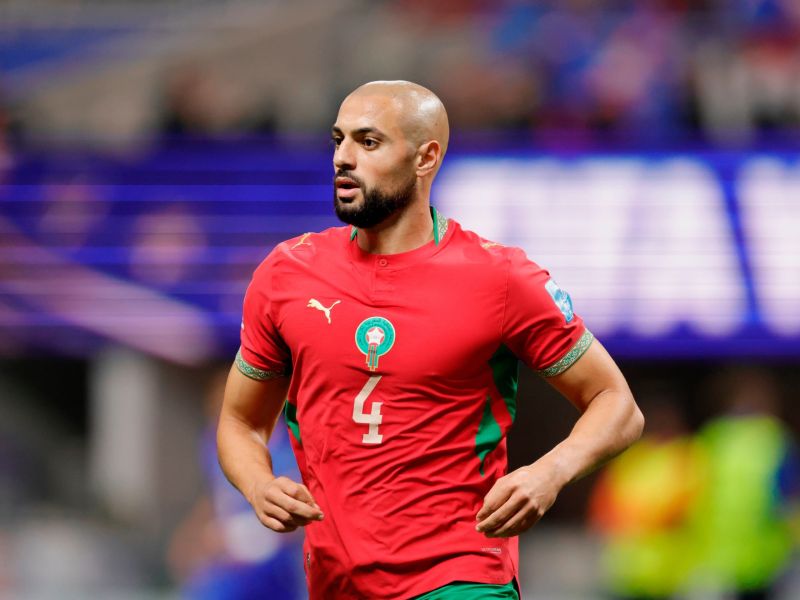 "اسألوا ويلكوكس".. المغربي سفيان أمرابط يكشف كواليس رحيله عن مانشستر يونايتد