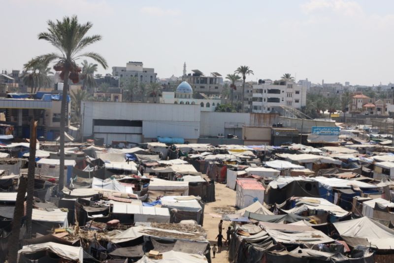 أونروا: غزة تتحول إلى مكان يستحيل العيش فيه وسط انهيار الأوضاع الصحية