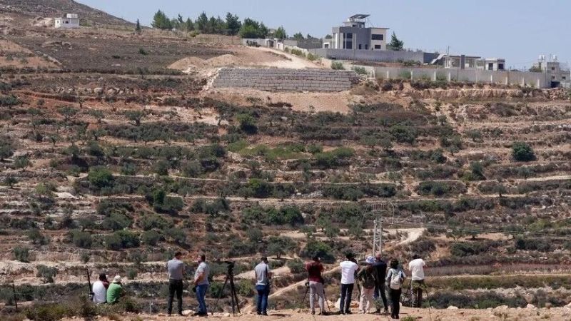 حصار متواصل لقصرة.. 14 يومًا لعزل عائلات فلسطينية ودفعها للرحيل