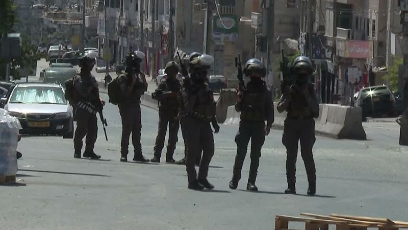 الاحتلال يقتحم معهدا تابعا للأونروا في قلنديا شمال القدس