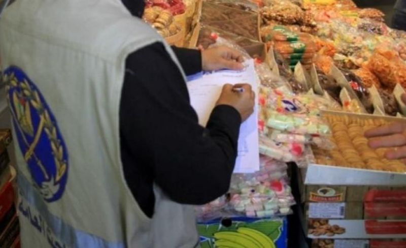 مباحث التموين بخانيونس تتلف 850 كجم من المانجا والبطاطا الفاسدة