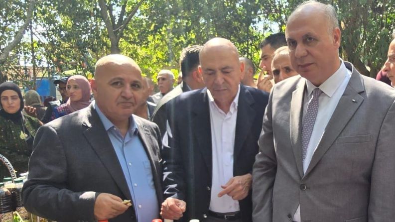 حمدان والحايك يفتتحان سوق بيت أمر التراثي