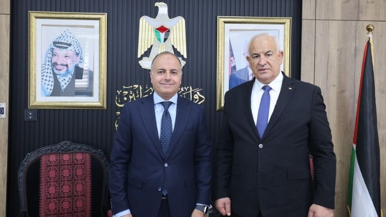 وزير الداخلية يستقبل السفير المصري بمناسبة انتهاء مهامه