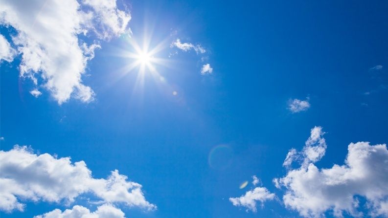 الطقس: أجواء حارة اليوم وأمطار غدا
