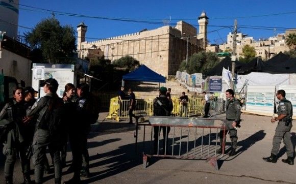منع الأذان.. حين يصبح المسجد الإبراهيمي مختبرًا للتهويد وللحرب الدينية