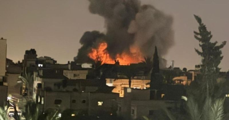 تصعيد إسرائيلي ليلي في غزة: نسف منازل في خان يونس وقصف في دير البلح وإطلاق نار شرق البريج