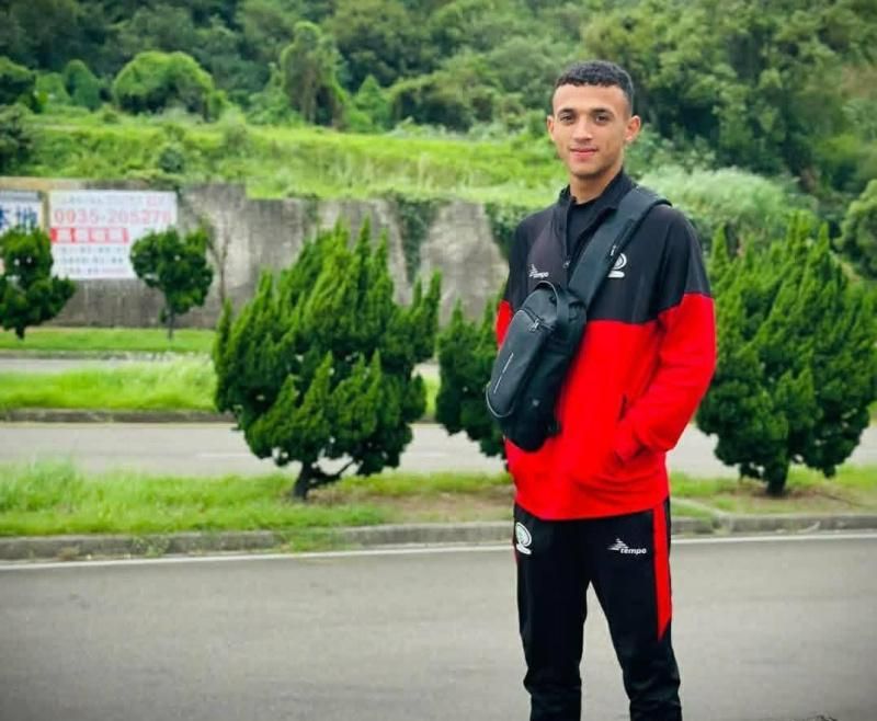 ياسر منصور.. أصغر لاعب فلسطيني يحترف في أوروبا