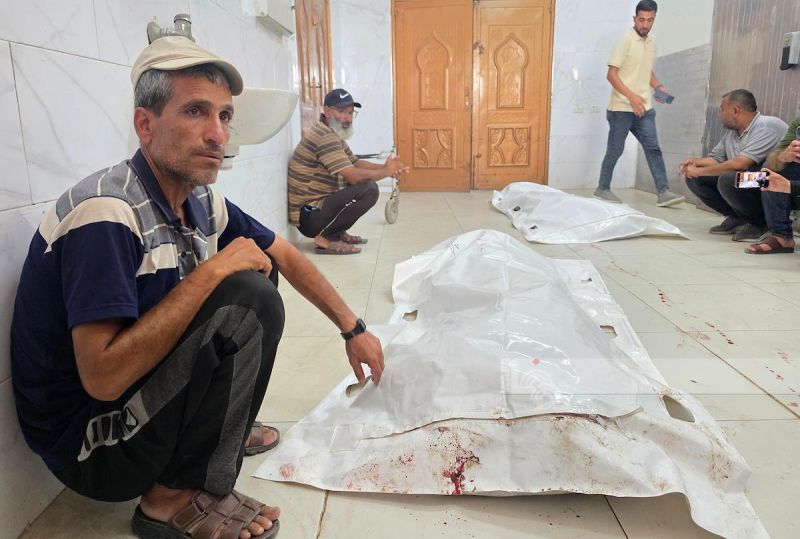 3 شهداء و4 إصابات في قصف للاحتلال على حي تل الهوى بمدينة غزة