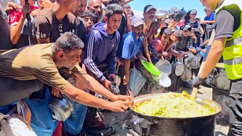 طوابير التكايا وغياب الإعمار.. ملامح الوضع الإنساني في غزة بعد 1000 يوم من الحرب