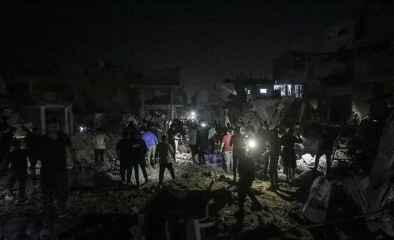4 شهداء ومصابون في مجزرة جديدة ارتكبها الاحتلال باستهداف عمارة سكنية وسط غزة