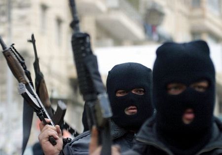 رادع تنفذ كمينا ضد عملاء الاحتلال شرق غزة