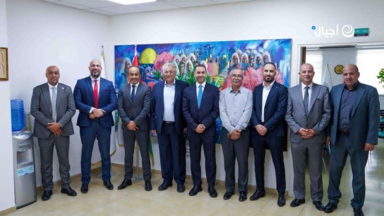 بنك القدس يزور جامعة القدس مباركاً برئاستها الجديدة
