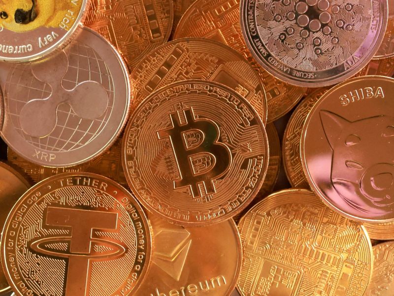 صناع الملوك الجدد.. شركات العملات المشفرة والذكاء الاصطناعي تقتحم انتخابات أمريكا